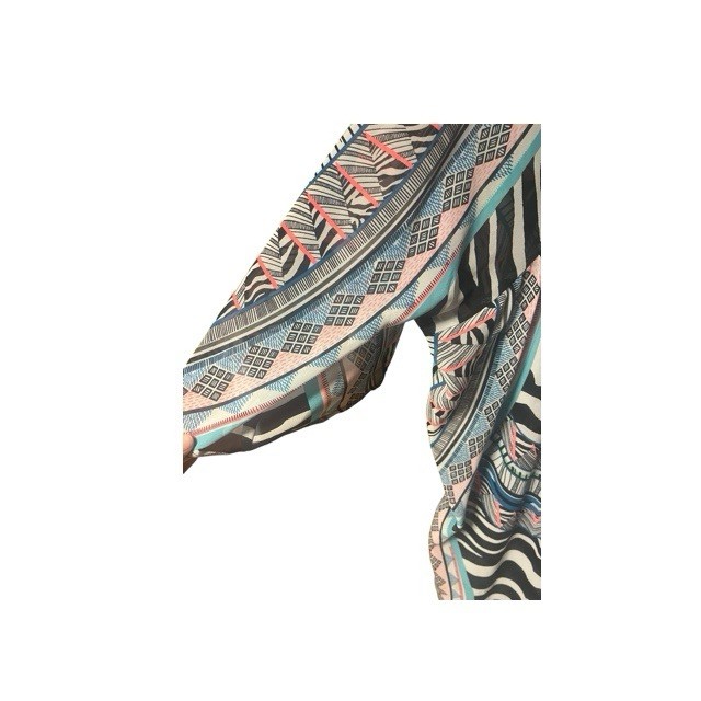 Express Geometric Patterned Sheer Short Sleeve Ki… - image 3