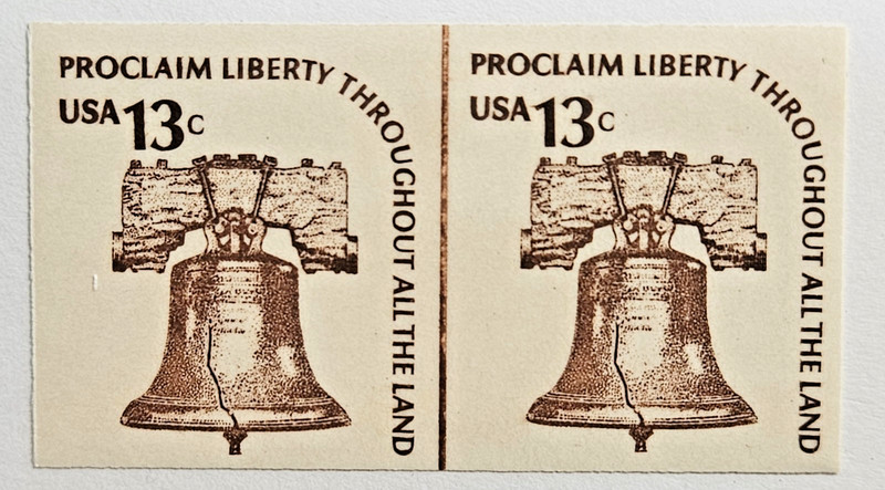 US  Stamp Sc 1618b, 13c Bell Imperf Join Line Pair Error, F/VF MNH (45C617)