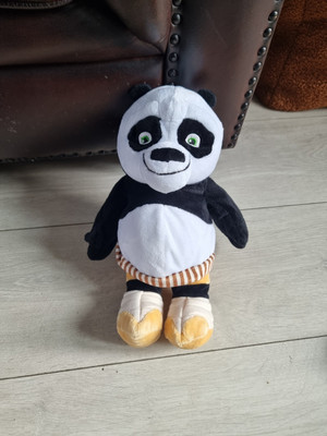 Dreamworks Kung Fu Panda Po 30 cm weiches Plüschtier Kuscheltier