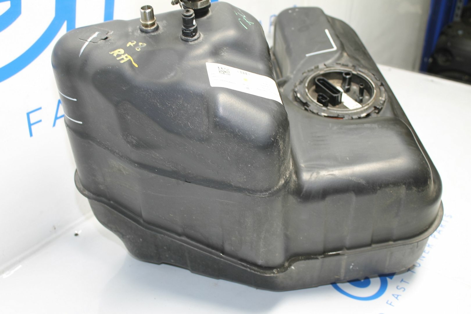 16-21 AUDI R8 V10 PLUS RH RIGHT PASSENGER GAS FUEL TANK RESERVOIR 4S8201022L 