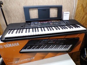 YAMAHA E263(値段改定済み) Amazon.co.jp: Yamaha PSR-E263 61-Key Portable Keyboard : 楽器