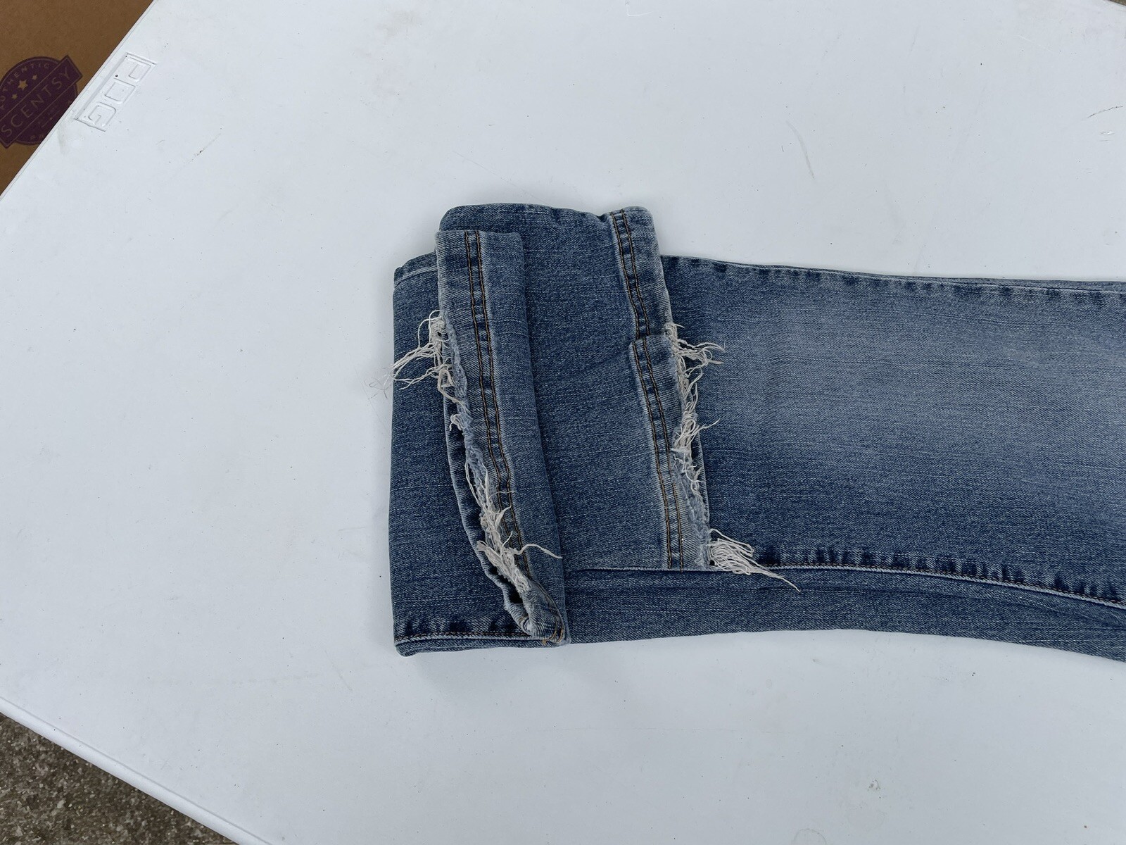 Nice Women&rsquo;s Blue Jeans American Eagle Outfitters Zipper Pockets Bootcut Size 12
