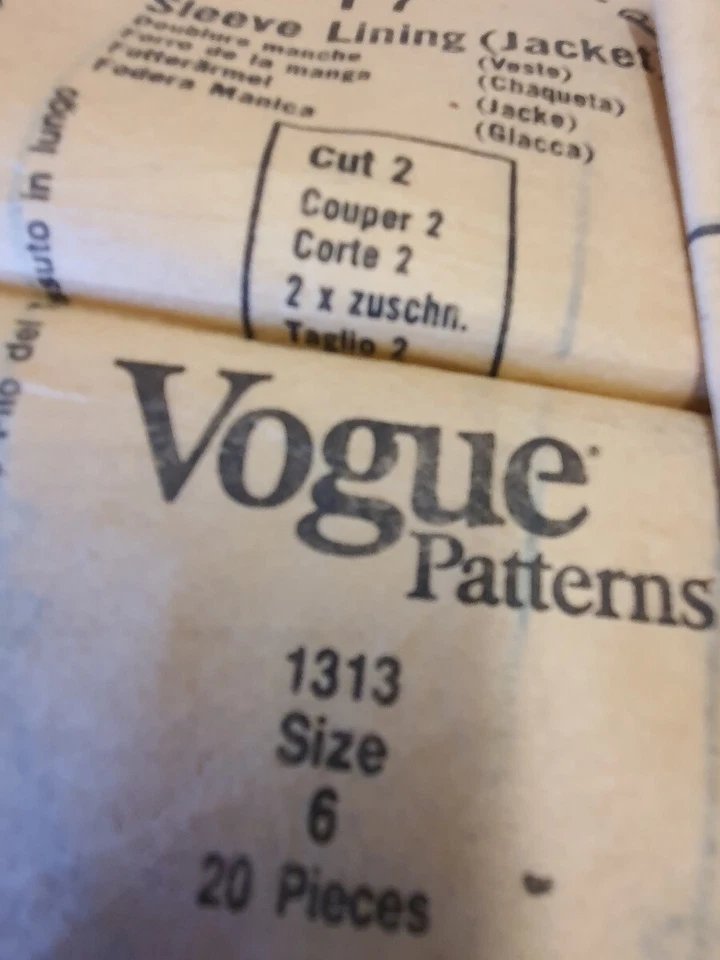 Little Vogue Sewing Pattern 1313 1980s Size 6 Uncut Children's Jacket Skirt Pant - Image 4 of 4
