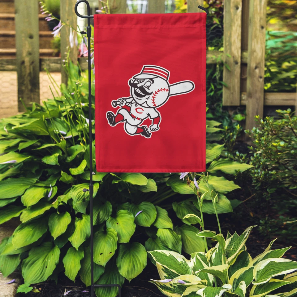 CINCINNATI REDS 11.5" X 17.5" GARDEN FLAG / YARD BANNER - Image 4 of 4