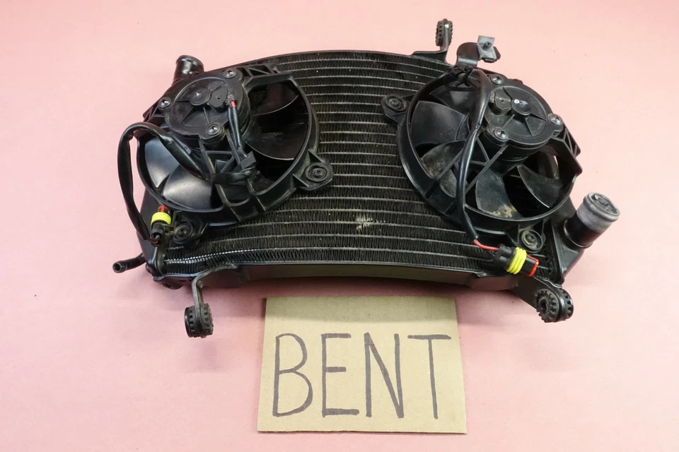 Ventilador de refrigeración del radiador Ducati Streetfighter 848 2011-2015 Foto 2 de 4