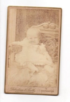 Antike viktorianische Carte de Visite / CDV - Debenham & Smith, Southampton - Baby