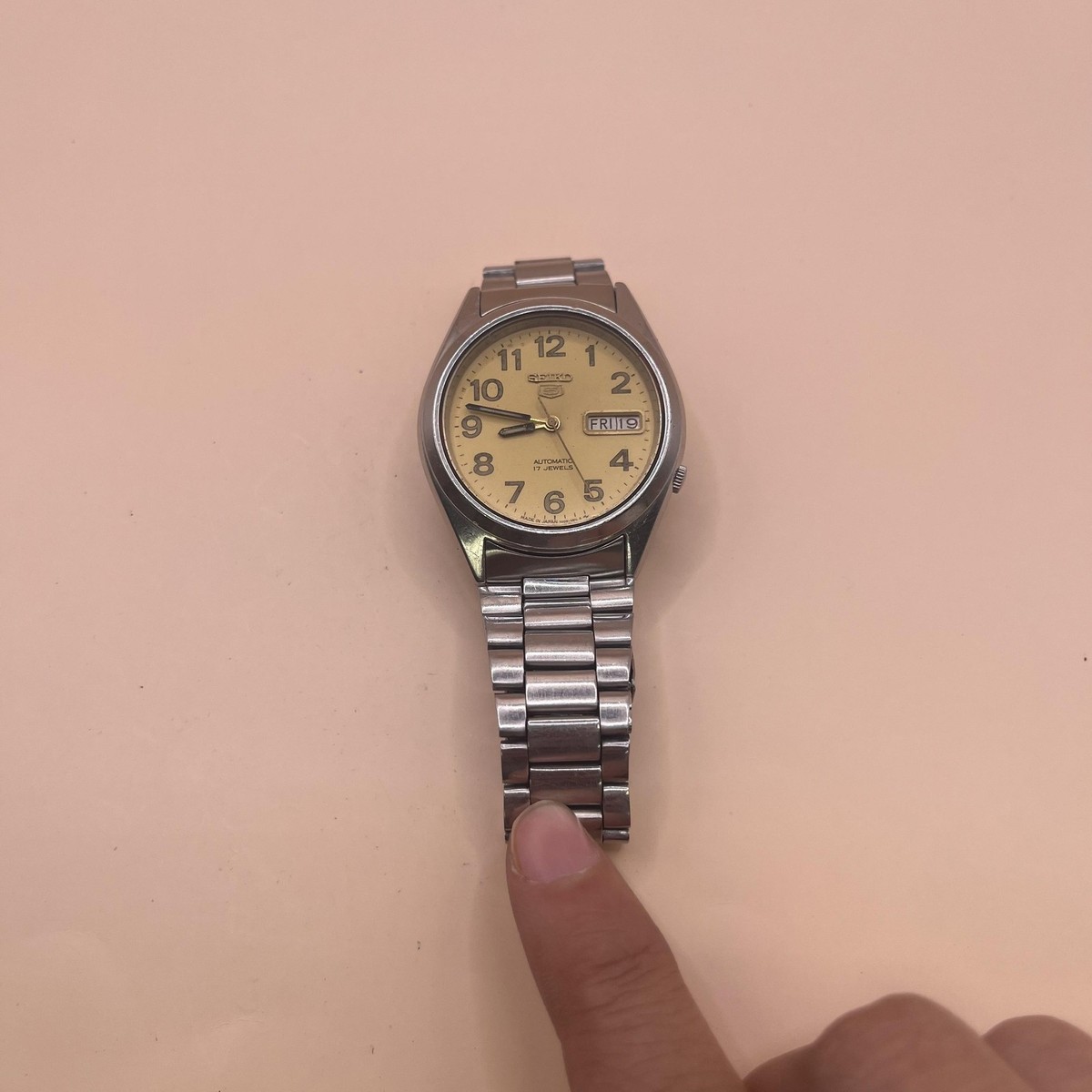 Vintage Seiko 5 Automatic 17 Jewels Day Date Watch Mens Japan 7009