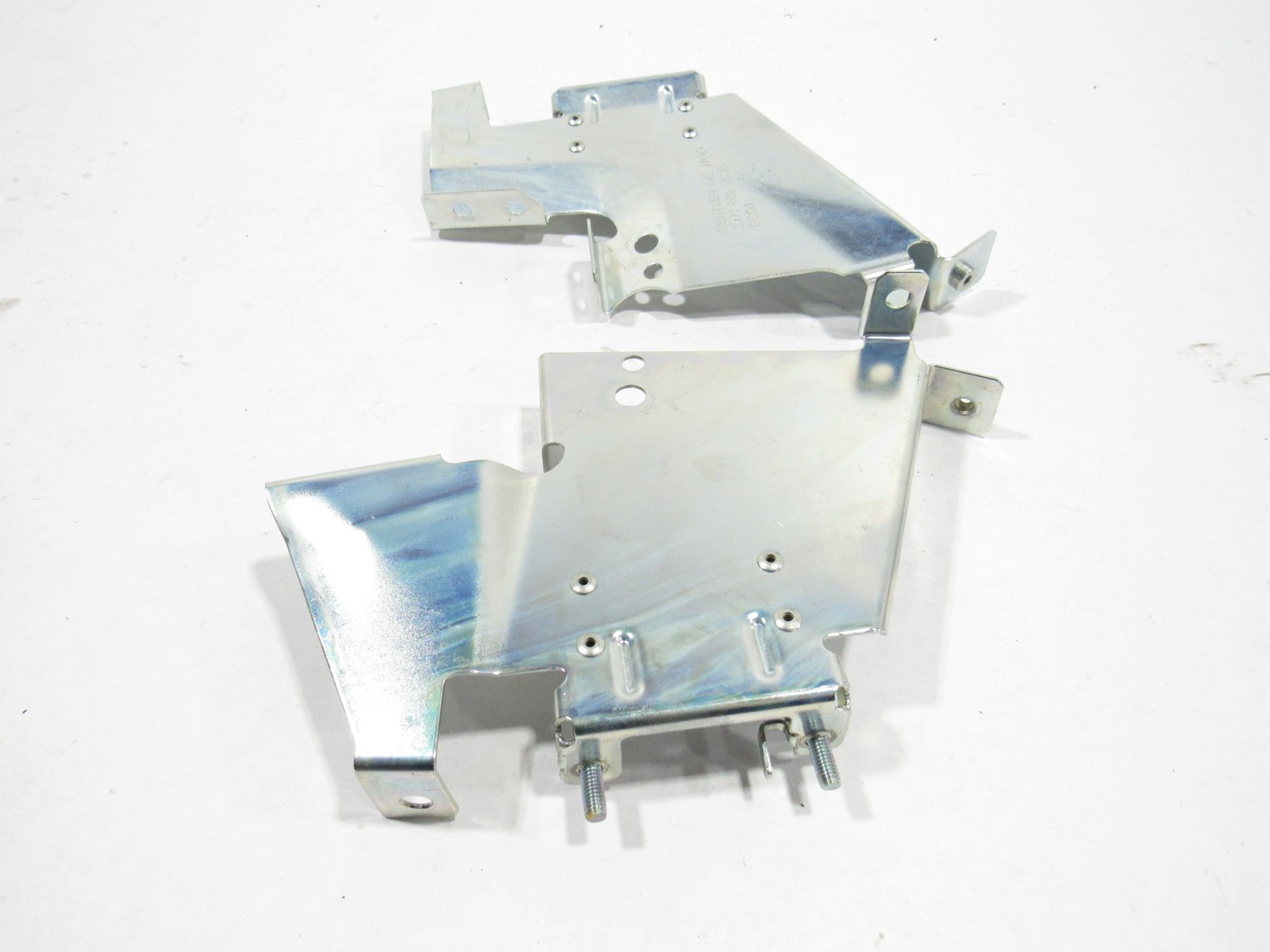 12-18 Bentley Continental GT W12 2015 Dashboard Support Mount Bracket Set ;:A