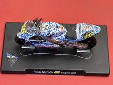 1:18 LEO Honda NSR 500 #46 Mugello 2001 Valentino Rossi con difetto