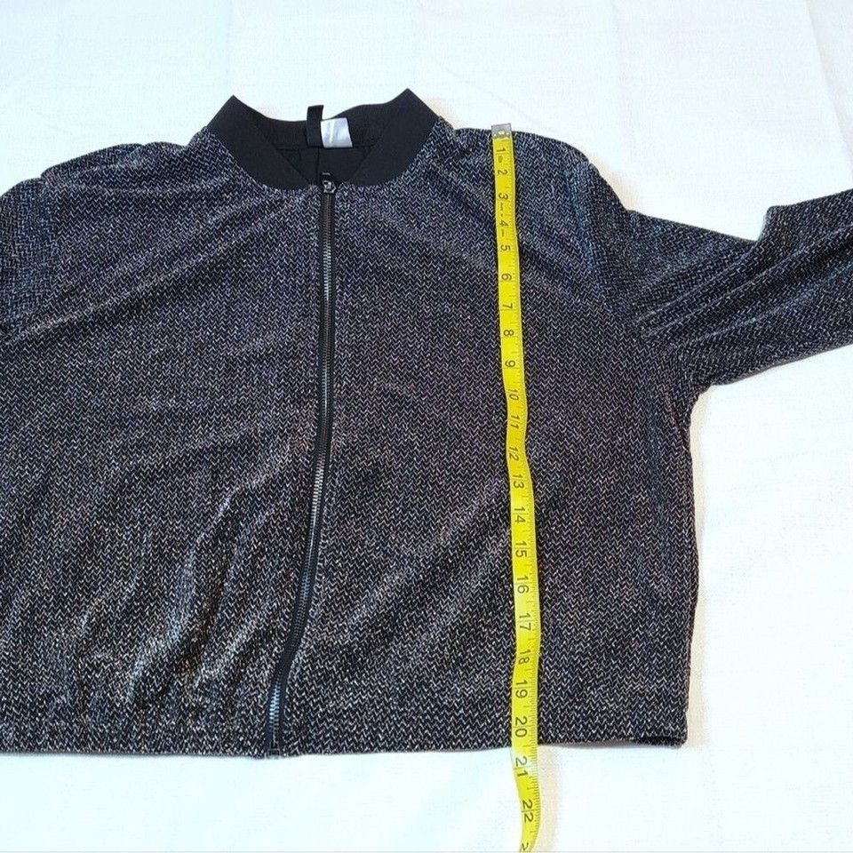 H&M Divided Gray and Black Sparkle Metallic Cropped Long Sleeve Jacket