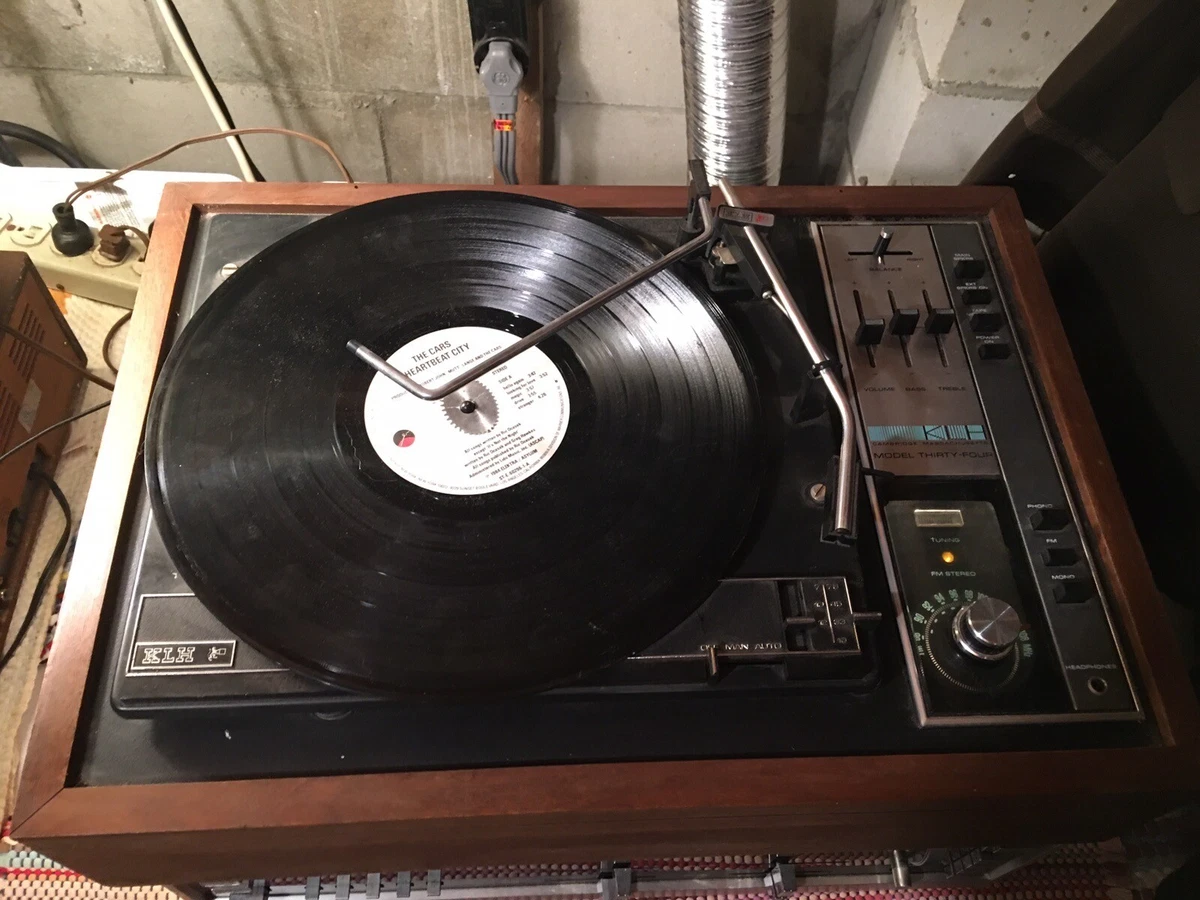Vintage KLH Model Thirty Four Fm Turntable Stereo System. Everything Sounds Good