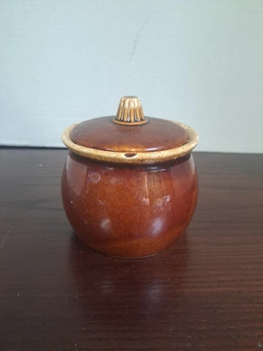 Hull Pottery Drip Jar with lid. Oven proof, USA.