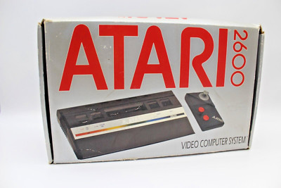 Atari 2600 Spielekonsole mit 2 Controller + Kabel & OVP