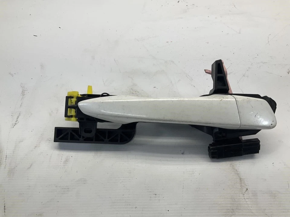 Manija exterior trasera derecha pasajero 11-17 Lexus CT200H Q Foto 2 de 4