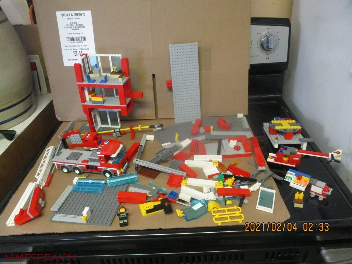 LEGO City Fire Station 60004 HOUSE LOT FIRE FIGHTER FIGHTING