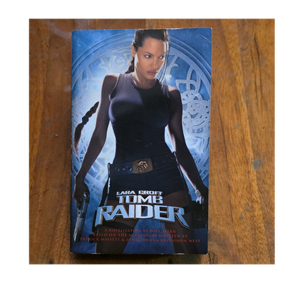 Lara Croft Tomb Raider Paperback Novel by Dave Stern Pocket Books 2000s
