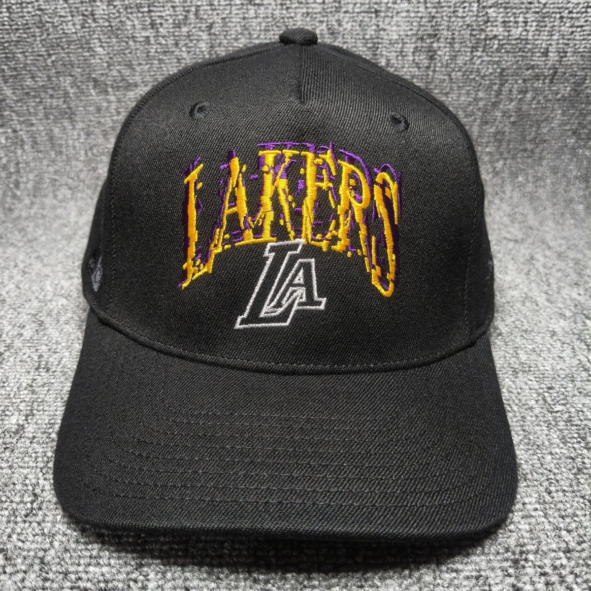 Mitchell & Ness Los Angeles Lakers NBA Black Snapback Hat Curved Brim