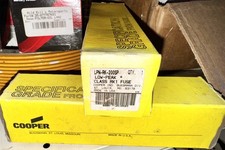 2 New Bussmann LPN-RK-200SP Low-Peak Class RK1 Fuses 200A Uopened