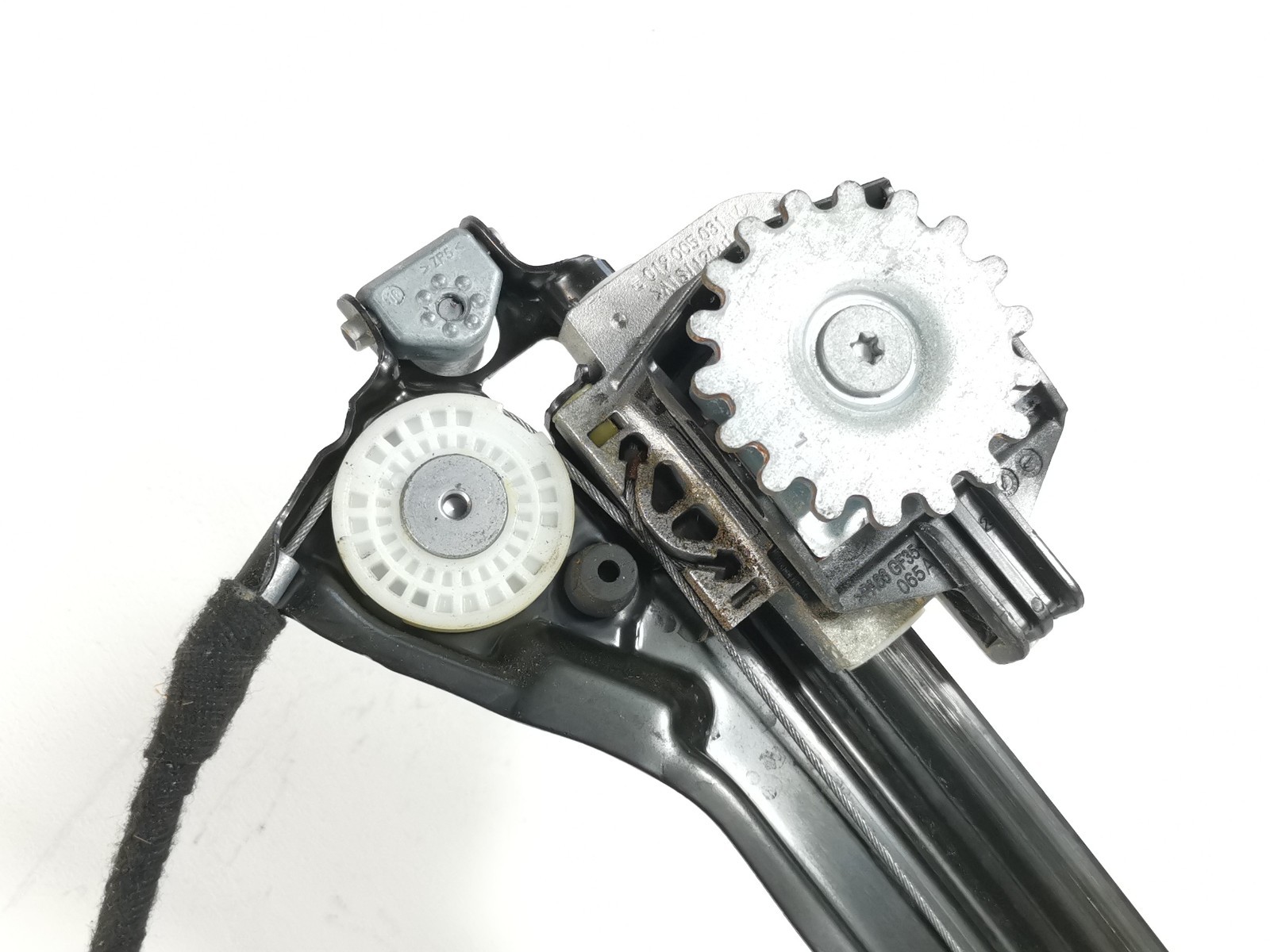 Maserati Ghibli RWD 2017 3.0 L Front Left Window Motor Regulator 6700098160 OEM