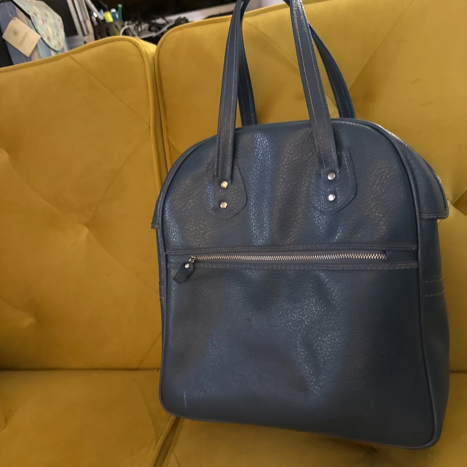 Vintage 1960s Mod Blue Travel Shoe Tote Social Cobbies Red Cross - Image 2 of 4