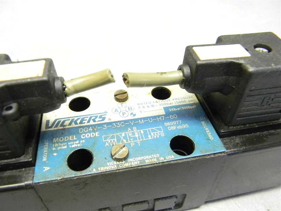 Vickers DG4V-3-33C-V-M-U-H7-60 定向控制阀 4 路 D03 24 伏直流线圈 — 第 2/4 张图片