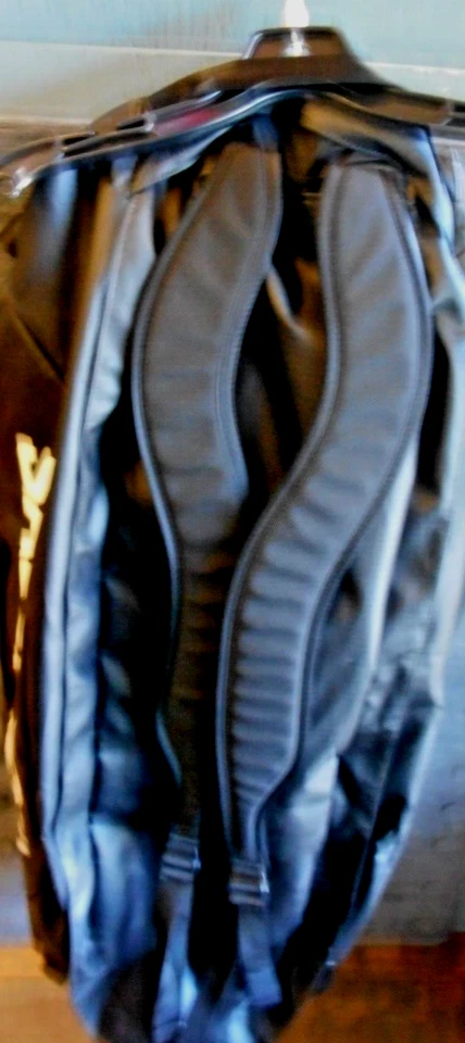 Bolso de Viaje Salomon OUTLIFE DUFFEL 70 Unisex Negro Foto 4 de 4