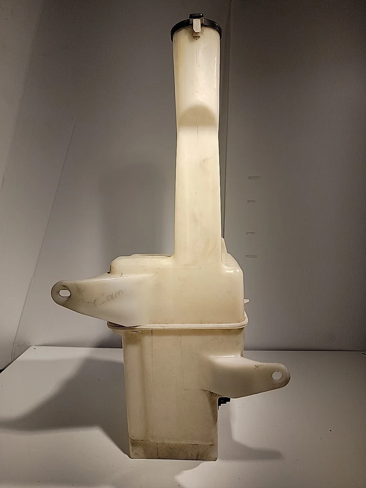 Depósito de líquido de lavadora de repuesto para Toyota Solara 2006 Foto 4 de 4