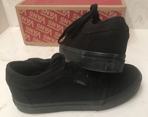 vans chukka low pro blackout