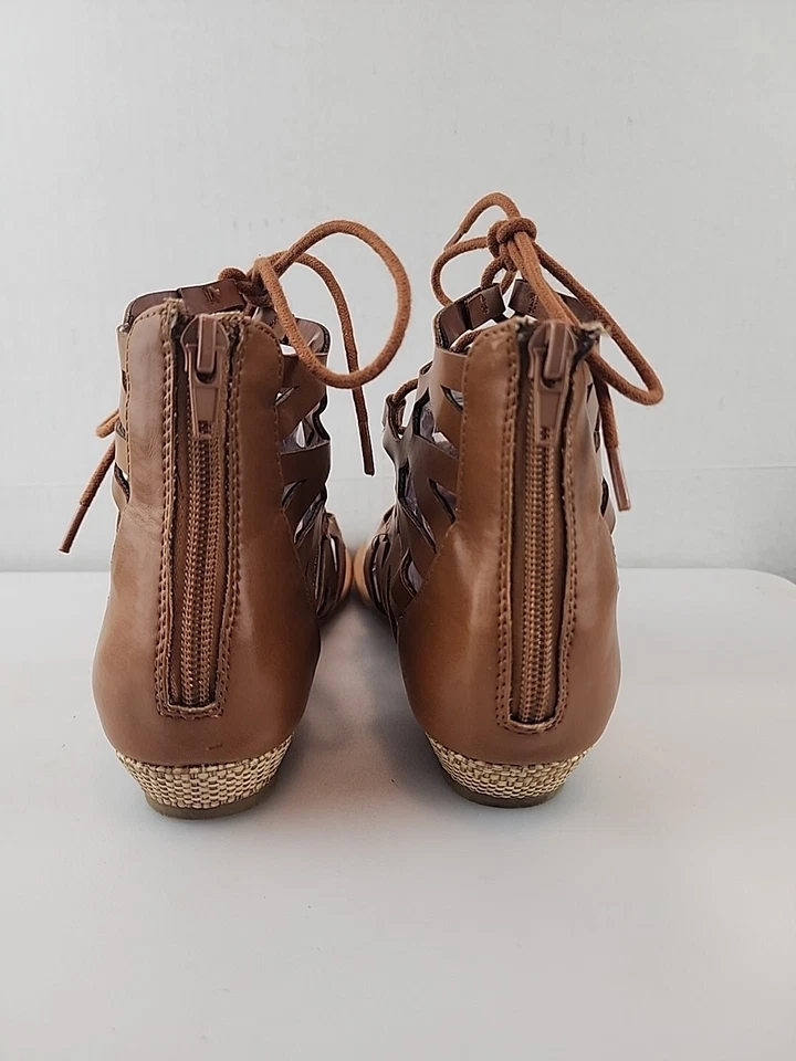 Sandálias veganas City Classified Shoes femininas 6,5 marrom clássico gladiador wedge  - Imagem 4 de 4