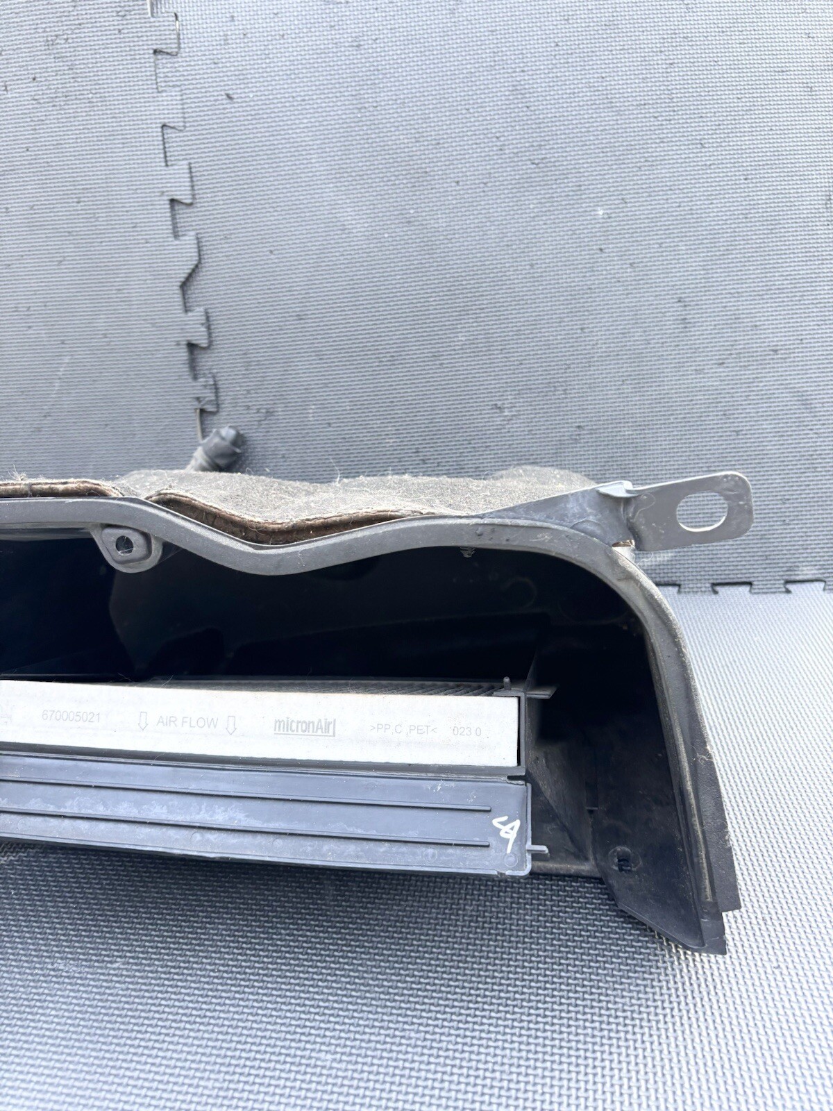 ⭐️2014-2017 MASERATI GHIBLI FRONT ENGINE BAY UNDER COWL AIR FILTER HOUSING OEM