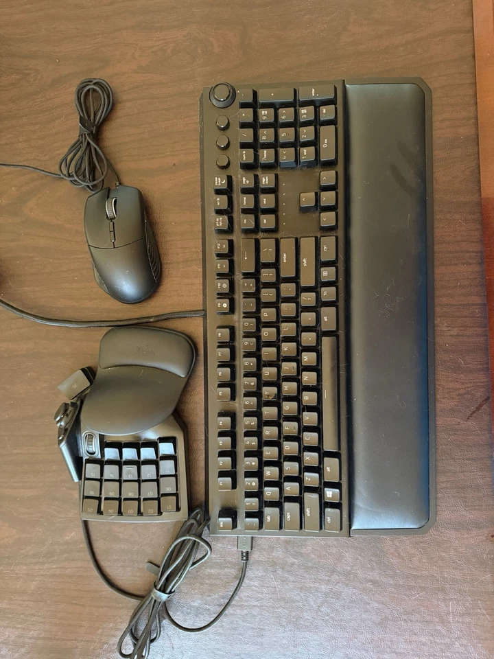 Razer Gaming Set (Blackwidow Elite Keyboard, Basilisk Mouse, Tartarus V2 Keypad) - Image 2 of 4