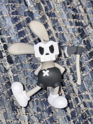 SUPERPLASTIC X GUGGIMON CHOP CHOP 10