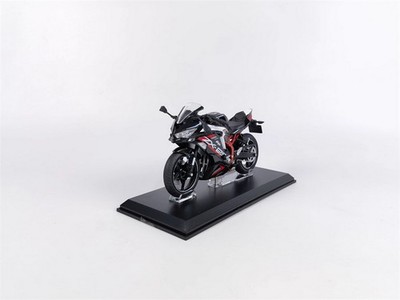 みに AOSHIMA 1/12 Scale Kawasaki Ninja ZX-25R Red/Black Motorcycle
