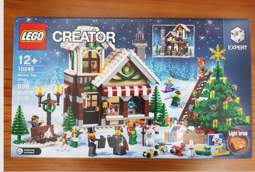 LEGO Creator Expert 10249 Winter Toy Shop Factory New Sealed Retired Set