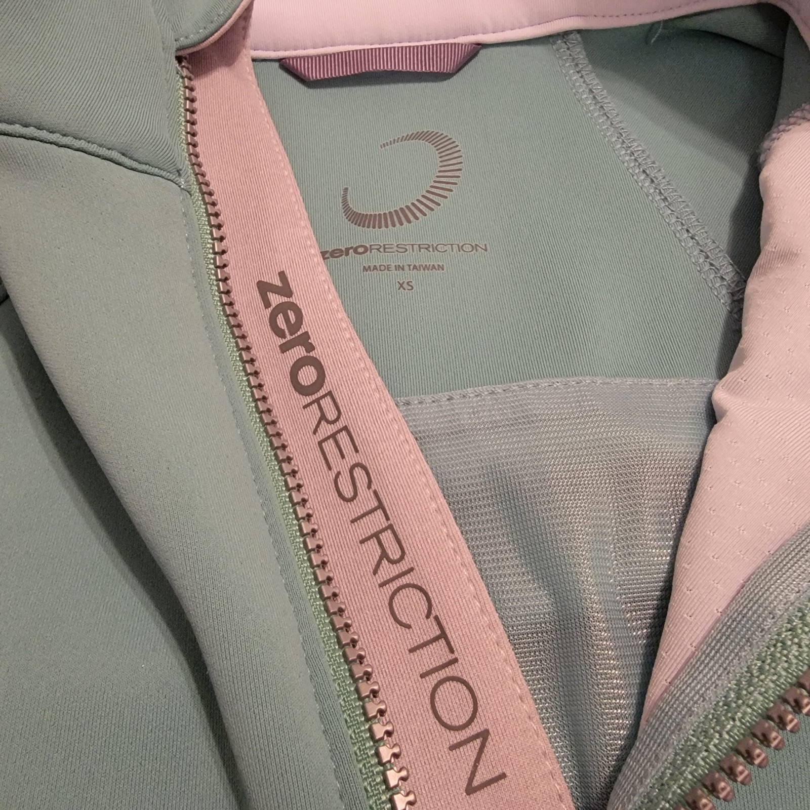 Zero Restriction Sofia 1/4 Zip Pullover Green Wom… - image 3