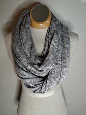 Heathered Gray Soft Infinity Scarf-EUC- Fast Shipping 35" x 29"