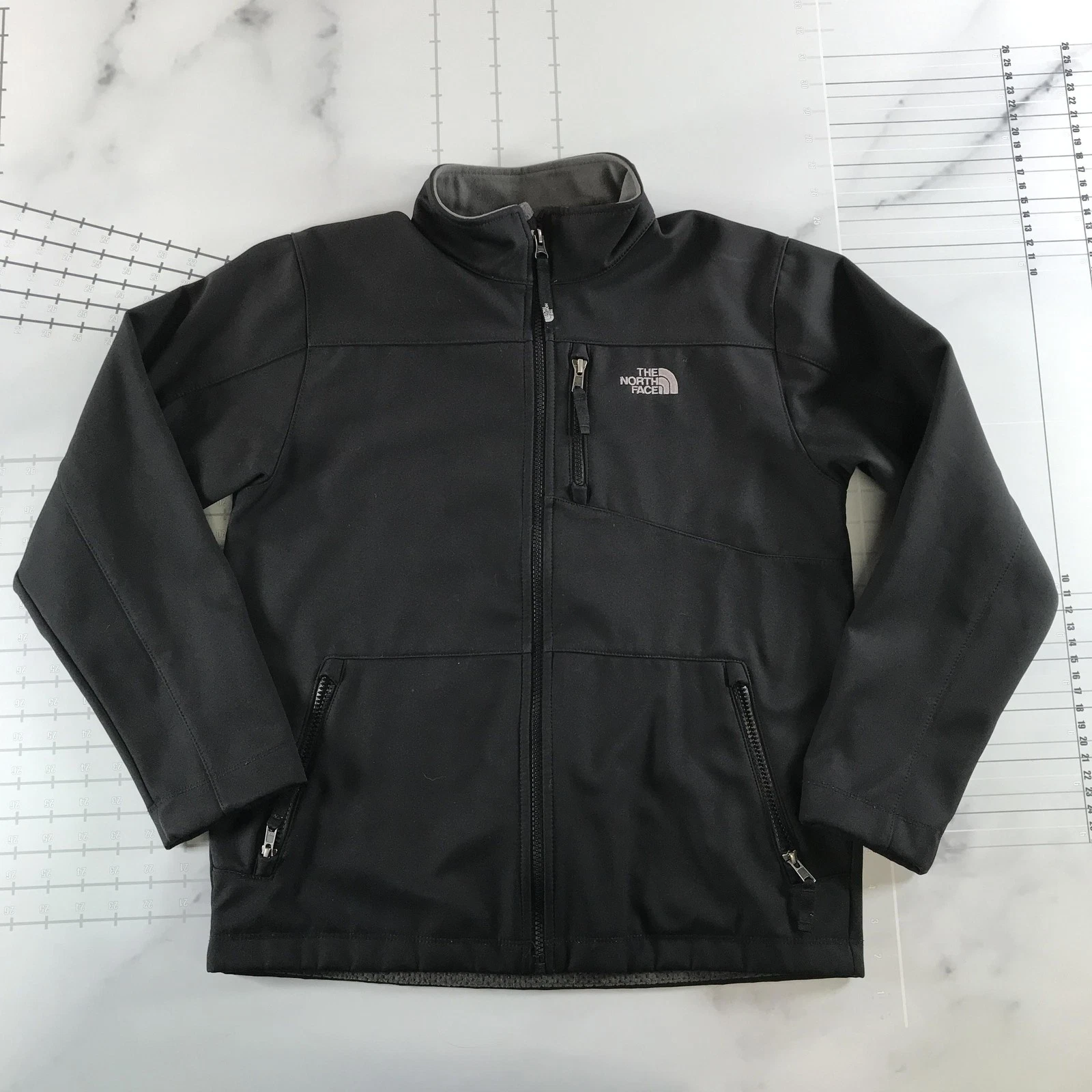 The North Face Jacket Boys Large 14-16 Black Softshell Fleece Full Zip Outdoor