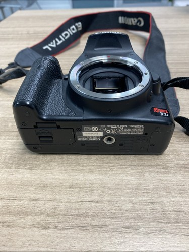 Canon EOS Rebel T1i 15MP Digital SLR Camera Body Only HD Video - Picture 10 of 18