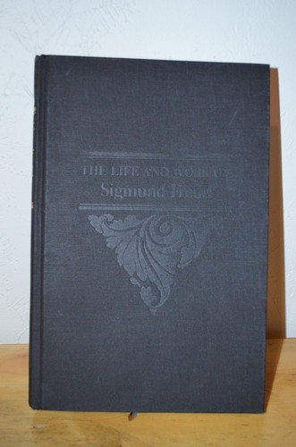 ERNEST JONES - THE LIFE AND WORK OF SIGMUND FREUD - 1955 - Volumes 1,2 & 3 - Picture 3 of 6