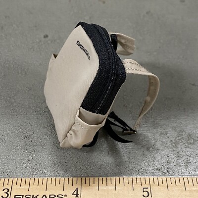 BE-BKP-WHT: 1/12 scale Beige Backpack with working zipper for 6'' action figures