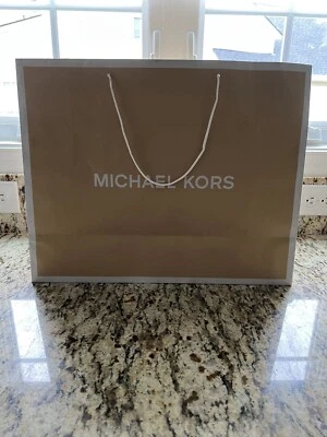 MICHAEL KORS MEDIUM BEIGE PAPER SHOPPING GIFT BAG TOTE 15 X 6.5 X 11