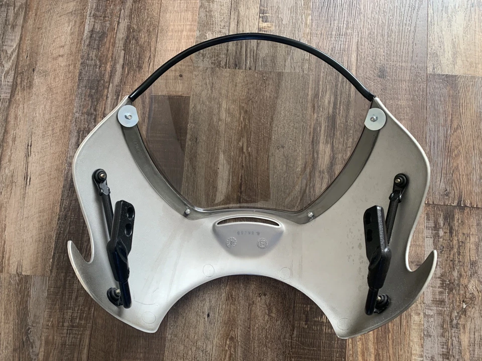 Carenado superior delantero parabrisas Ducati Monster M900/750 1993-99  Foto 2 de 4