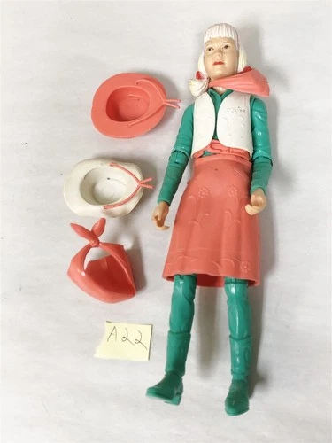 1960s MARX JOHNNY WEST JANICE WEST w ROSE & GREEN ACCESSORIES LOT #22