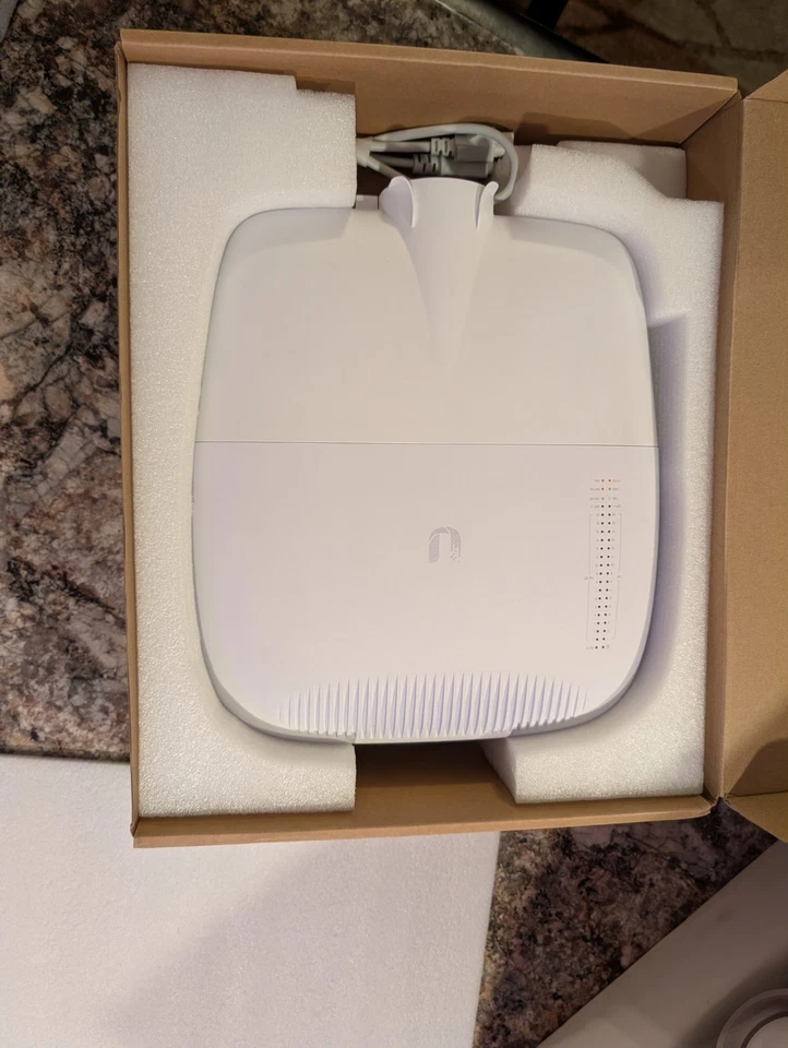 Ubiquiti EdgePoint S16 (EP-S16) EdgeMAX WISP Control Point Outdoor Switch - UNMS - Image 4 of 4