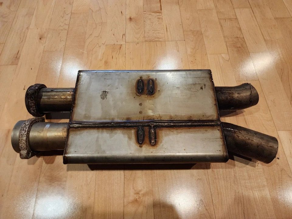 06 07 08 09 10 Mercedes-Benz SLK55 AMG Resonador 171-491-09-01 Foto 2 de 3