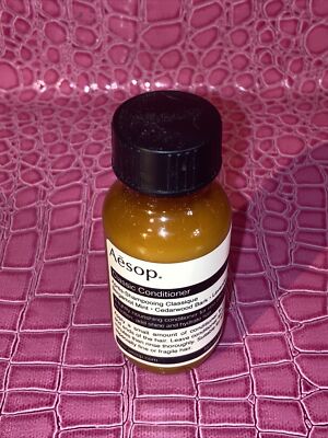 Aesop タシット Nexera Marconi Beige Wood Frame Queen Size Platform Bed