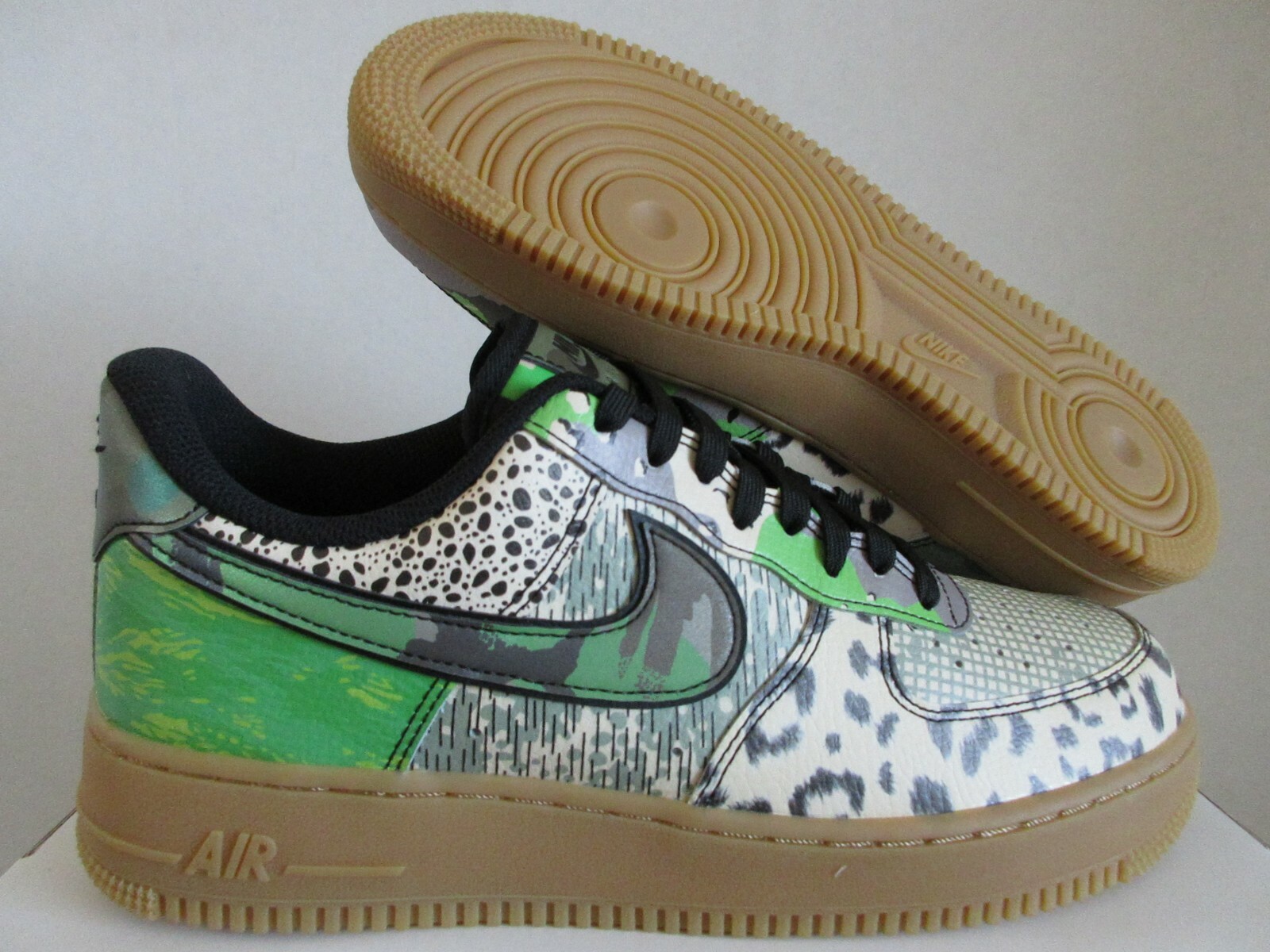 NIKE AIR FORCE 1 07 QS \