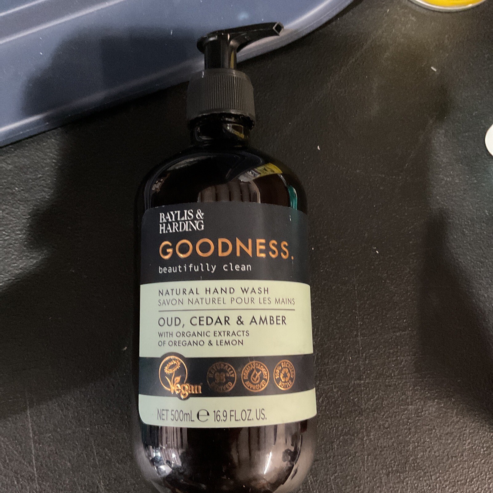 Baylis & Harding Goodness Oud, Cedar& Amber Natural Hand Wash 16.9 Oz