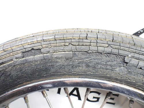 1975 Yamaha RD 250 RD250 Complete Front Wheel 2862 - Picture 7 of 16