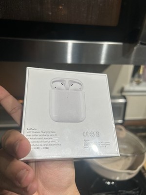 Apple AirPods 1st Generation In-Ear Headsets with Charging Case